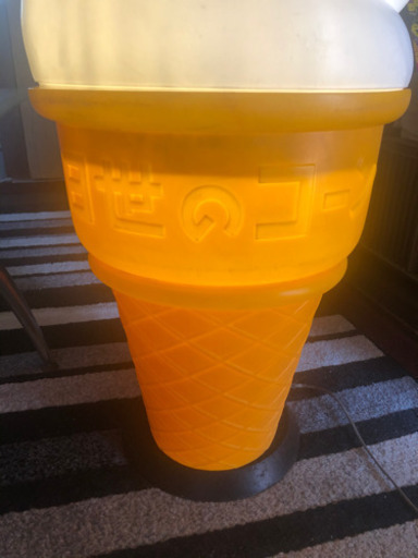 ソフトクリーム看板 中古 日成のコーン