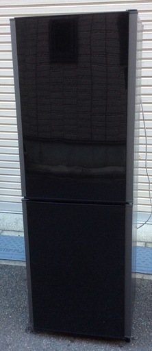 【RKGRE-184】特価！三菱/256L 2ドア冷凍冷蔵庫/MR-HD26Y-B/中古品/2015年製/当社より近隣無料配達！