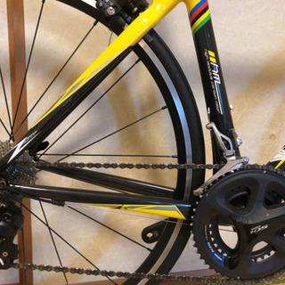 FELT フルカーボン 105 11速 ロードバイク 完成車