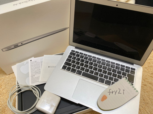 MacBook Air Early 2015 目立った傷なし/良品です