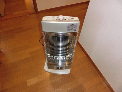 コロナ遠赤外線電気ストーブ
