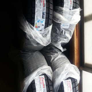 新品スタッドレスタイヤ。（CX-5など ）