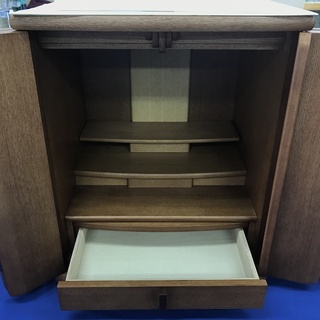 新品　小型のお仏壇　16号　48×40×35㎝ 引出付き　内部照明付き