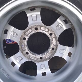 ☆ハイエース用☆15アルミ付スタッドレスタイヤ4本セット！