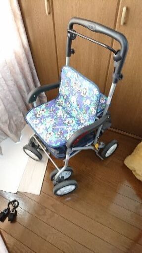 値段交渉あり！高級 シルバーカート 美品