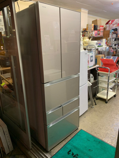 タッチパネル　TOSHIBA/東芝 ノンフロン 冷凍 冷蔵庫 GR-F56FXV(ZW) 6ドア 2013年製 556L 冷凍冷蔵庫