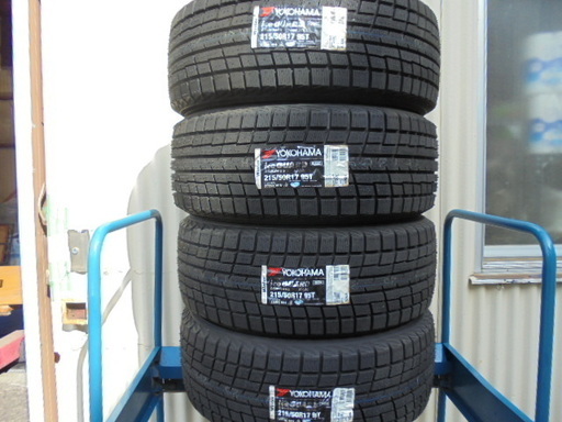 新品未使用 在庫品 ヨコハマ iceGUARD IG52C 215/50R17 4本