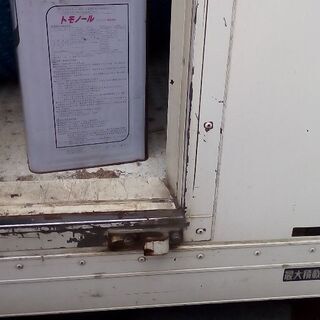 アイスクリーム2トン車の箱だけ2万円売り米入れ野菜室衛生室隠し部屋頑丈箱アルミニウム構造