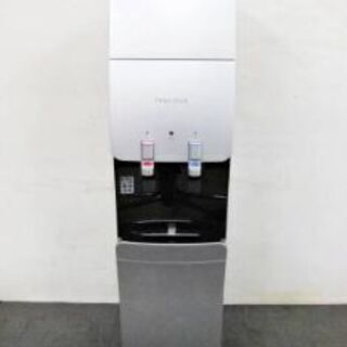 新品FRECIOUS ウォーターサーバー と水3箱付