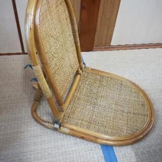 籐製品の座椅子