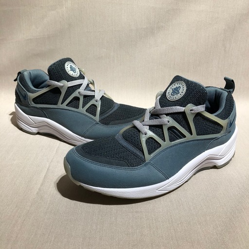 美中古 NIKE ナイキ AIR HUARACHE LIGHT 27 ハラチ