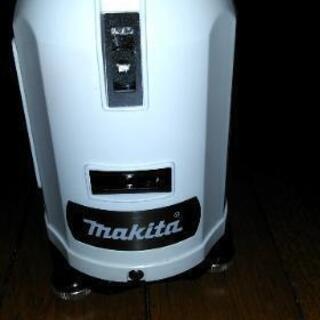 マキタレーザー墨出し器 とレーザー距離計