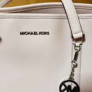 【中古】MICHAEL KORS　ピンク　取っ手部分革めくれ