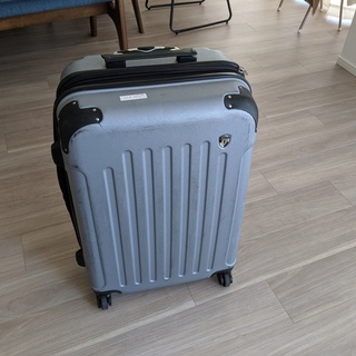 中古 スーツケース Mサイズ
