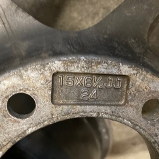 【格安】ハイエース　ホイール　15×6.5JJ　24　139.7×6H　冬用に