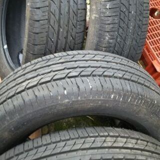 215/65R16。夏タイヤ。中古。４本。トーヨー。