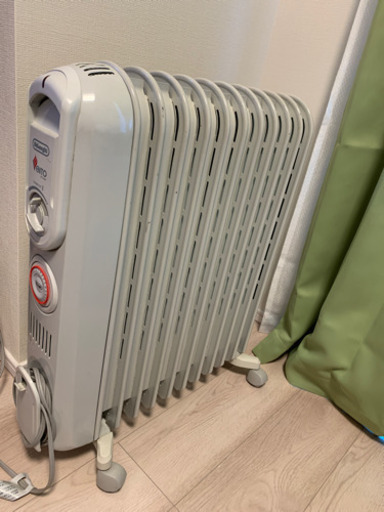 お取引中】デロンギ デルカルド オイルヒーター RHJ75V0915-GR