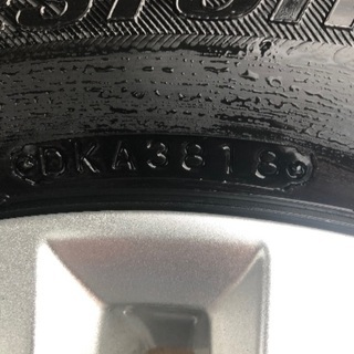 トヨタラクティスBSスタッドレスタイヤ175/60Ｒ16
