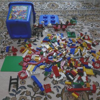 LEGO青いバケツ　レゴの基本ブロック