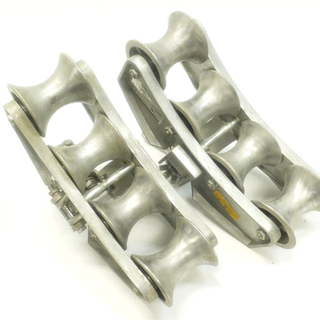 K1119H] ケーブルローラー 4連金車 滑車 2個セット 通信線路器具 大工道具