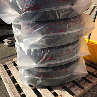 アルミ付きスタッドレスタイヤ　215/60R16 GOODYEAR 2016年　4本