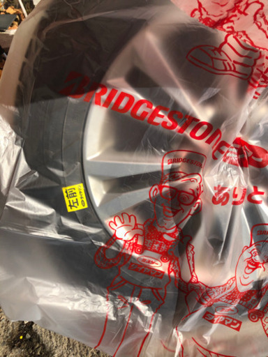 アルミ付きスタッドレスタイヤ 215/60R16 GOODYEAR 2016年 4本