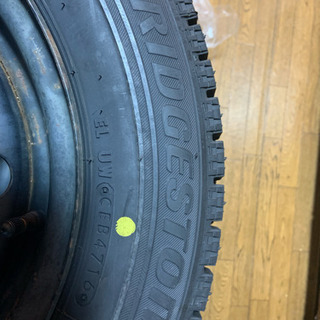 165/70R14ブリジット VRX スタットレスタイヤ1万8000円