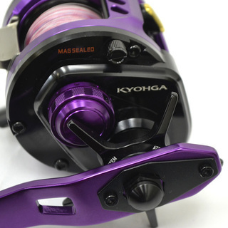 ダイワ 鏡牙 100SH タチウオジギング 両軸 リール 美品 良品 タイラバ 船 釣具　魚釣り　釣り竿　(0220319237)