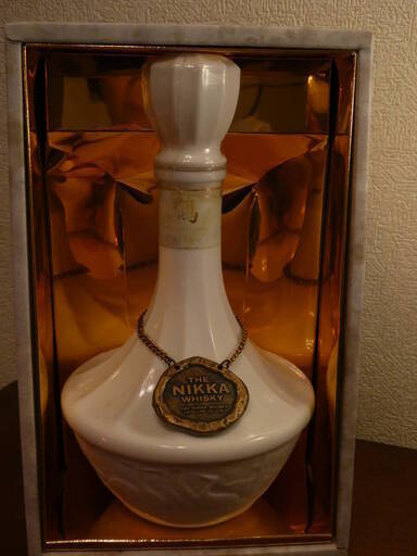 NIKKA ニッカ 鶴 陶器ボトル ウイスキー 750mL