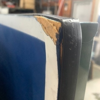 卓球台　中古　一部角に難あり