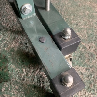 卓球台　中古　一部角に難あり