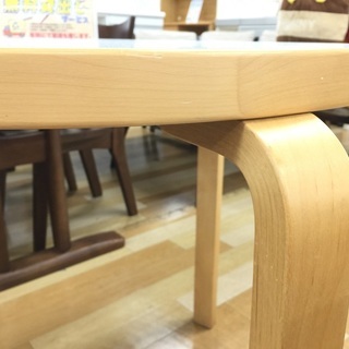 artek 90B(3本脚)　丸テーブルです【トレファク 岸和田】