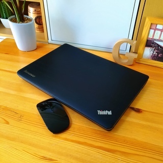 corei5メモリ8Gで超高性能！　大容量500G★　14インチの軽量タイプで持ち運びも便利♪　 Lenovo ThinkPad Edge　高級感のあるマットブラック！　 カメラ搭載　DVDドライブ　マウス付き　ゲーミングPC♪　無線LAN　Wi-Fi対応 corei5メモリ8Gで超高性能！ 大容量500G☆ 14インチの軽量タイプで