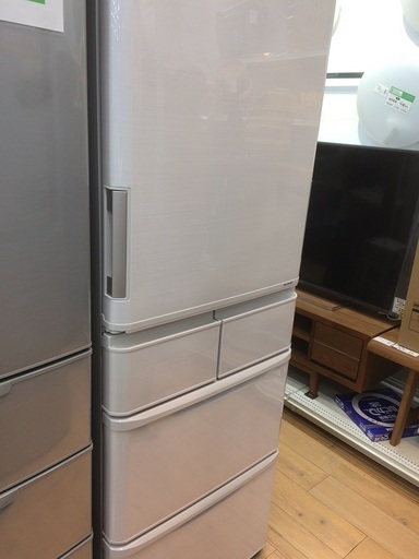 2017年製　SHARPの5ドア冷蔵庫です
