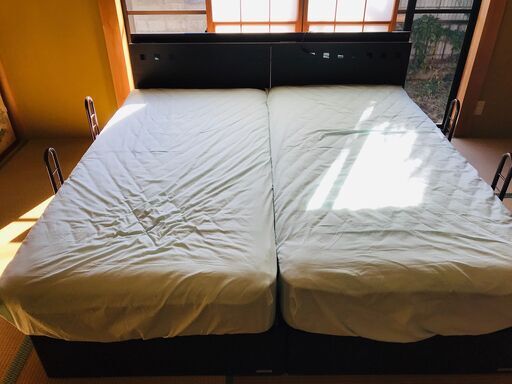 美品☆シングルベッド２本＋マットレス２枚　セット価格４０，０００円（単品売りも応相談です）
