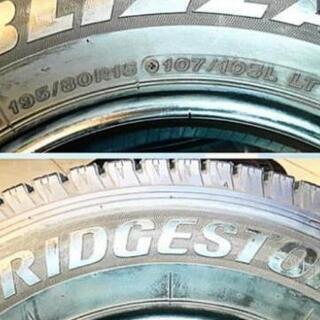 ◆SOLD OUT！◆　工賃込み！ハイエース・キャラバンのスタッドレス！一番人気ブリヂストンVL１195/80R15 107/105 L LT (7.8分山)　