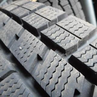 スタッドレスタイヤ　4本セット　14インチ　175/70R14　ダンロップ　WINTERMAX　WM01　2014年製　175-70-14　冬タイヤ　送料無料
