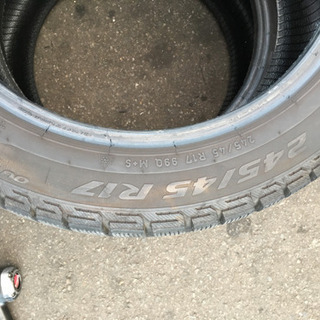 値引☆ピレリ スタッドレス 245/45R17 ほぼ新品 4本セット　2016年製 値引☆ピレリ スタッドレス 245/45R17 ほぼ新品 4本セット 2016年製