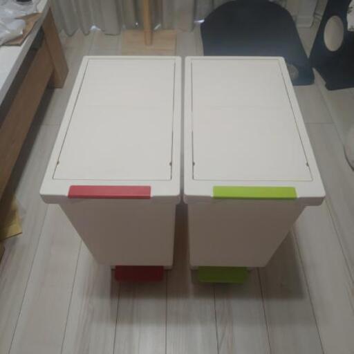 ゴミ箱　蓋付きペダル式　45L