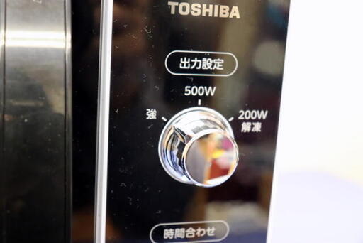 美品　TOSHIBA　電子レンジ　 ER-SM17 2019年製　ヘルツフリー　17L　ホワイト　フラット庫内　簡単ダイヤル操作　500W/200W