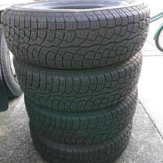 中古タイヤ215/65R16 超バリ山４本