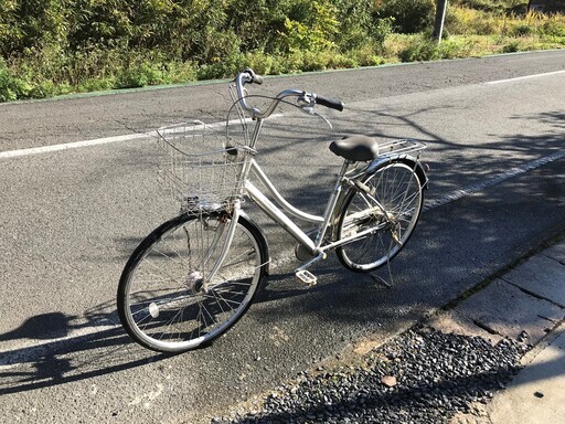 通学用自転車　丈夫で長持ち　　３速　オートライト　２６インチ
