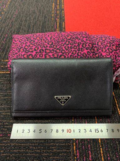 PRADA 長財布