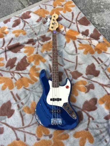 フェンダー ジャズ ベース スクワイヤー