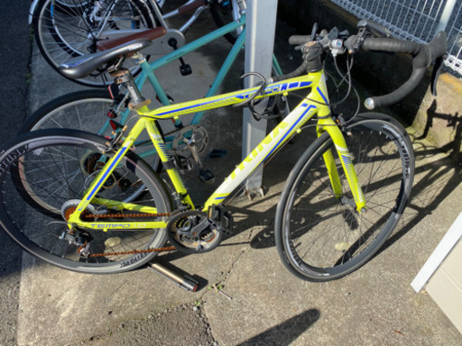ロードバイク　TRINX