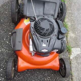 アメリカ製芝刈り機5馬力バケット付き