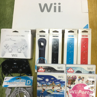 Wii   本体　別リモコン×３　コントローラー×２　ソフト×５