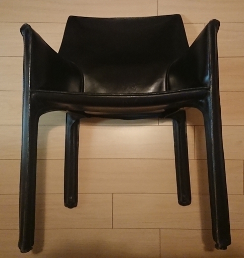 × 売り切れました　Cassina カッシーナ 413キャブ アームチェア