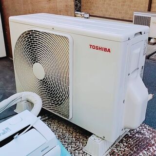 東芝ルームエアコン2、5k.で、8畳用からに。2018年式美品！
