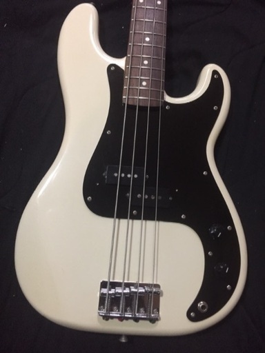 2000 Fender Japan Standard Precision Bass ( Black Pick Guard 2000 Fender Japan Standard Precision Bass ( Black Pick Guard